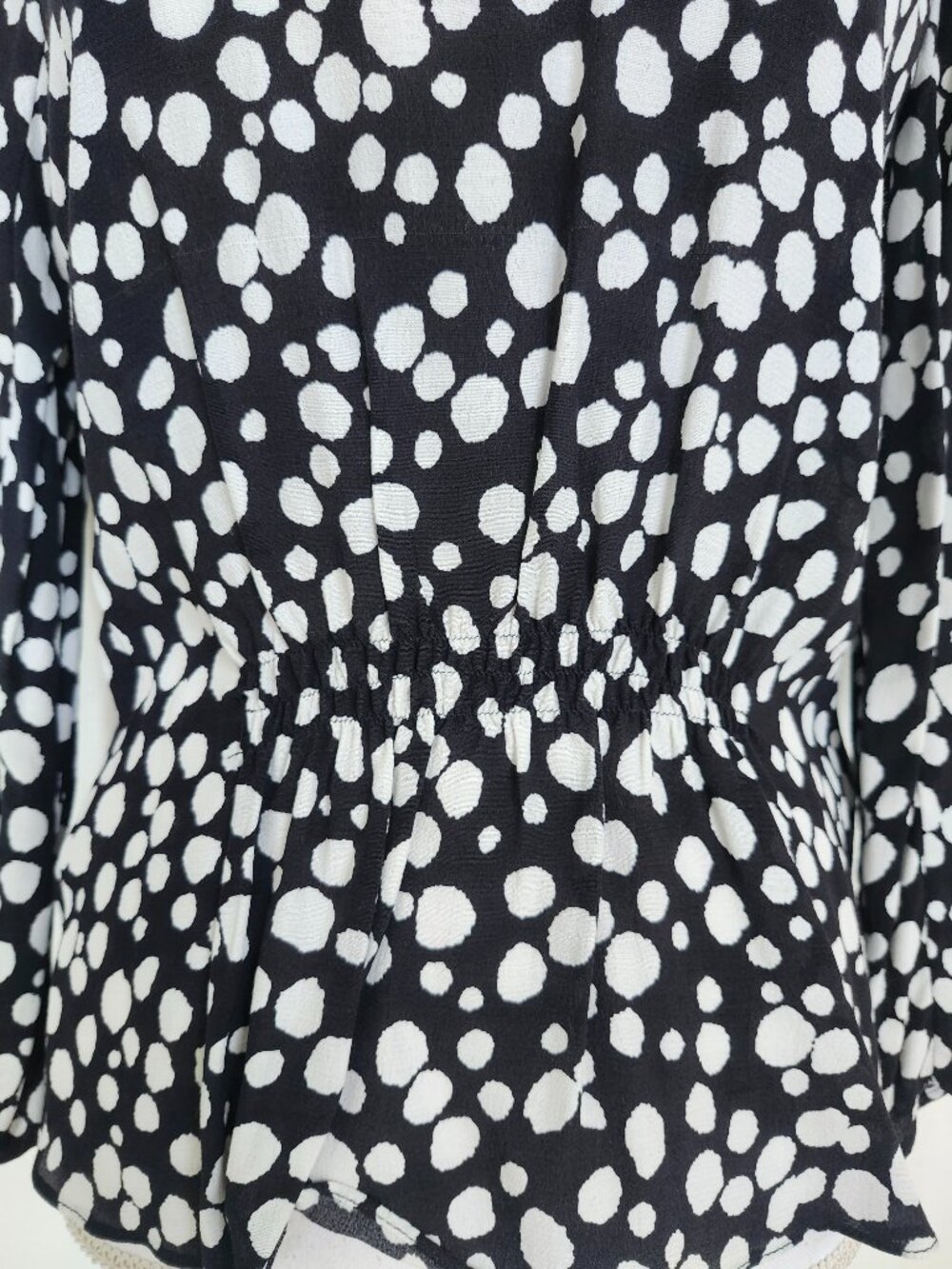 Zara Mock neck Puff Sleeve Top Blouse Size M Black White - Picture 3 of 8